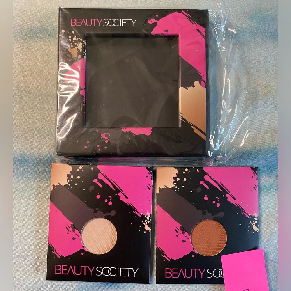 Beauty Society Set of 2 Highly Pigmented Eyeshadows with Magnetic Pallet. Lot 3